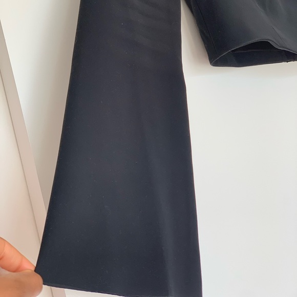 Elizabeth & James Crop Top ( Flared Sleeve, Padded Shoulders) - Sz 0 - Picture 4 of 4